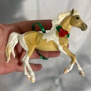 Festive Horse Chincoteague beautiful breed Christmas Ornament with Red Bow